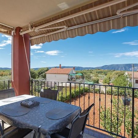 Family Village Apartment Vrh  エクステリア 写真