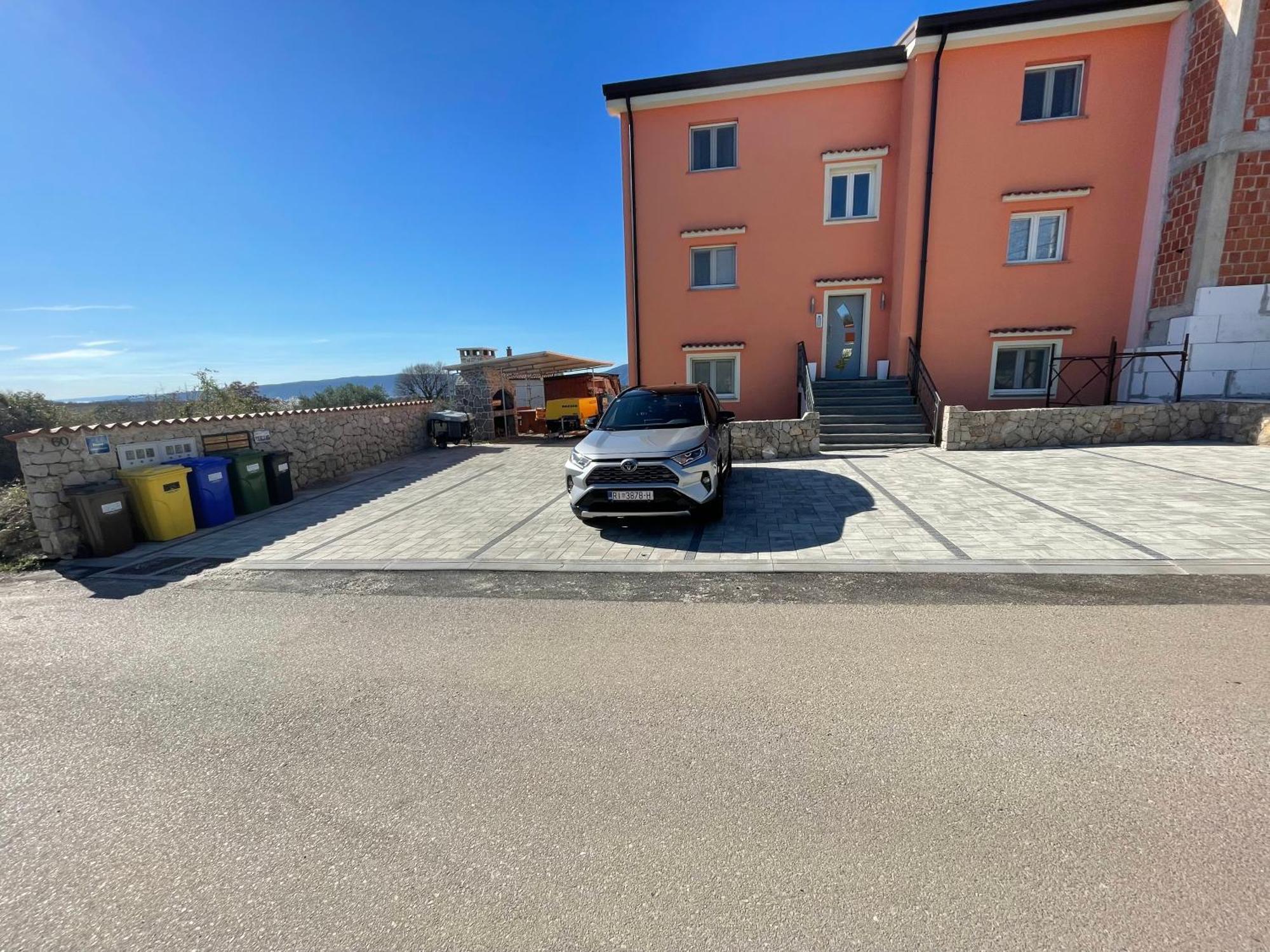 Family Village Apartment Vrh  エクステリア 写真