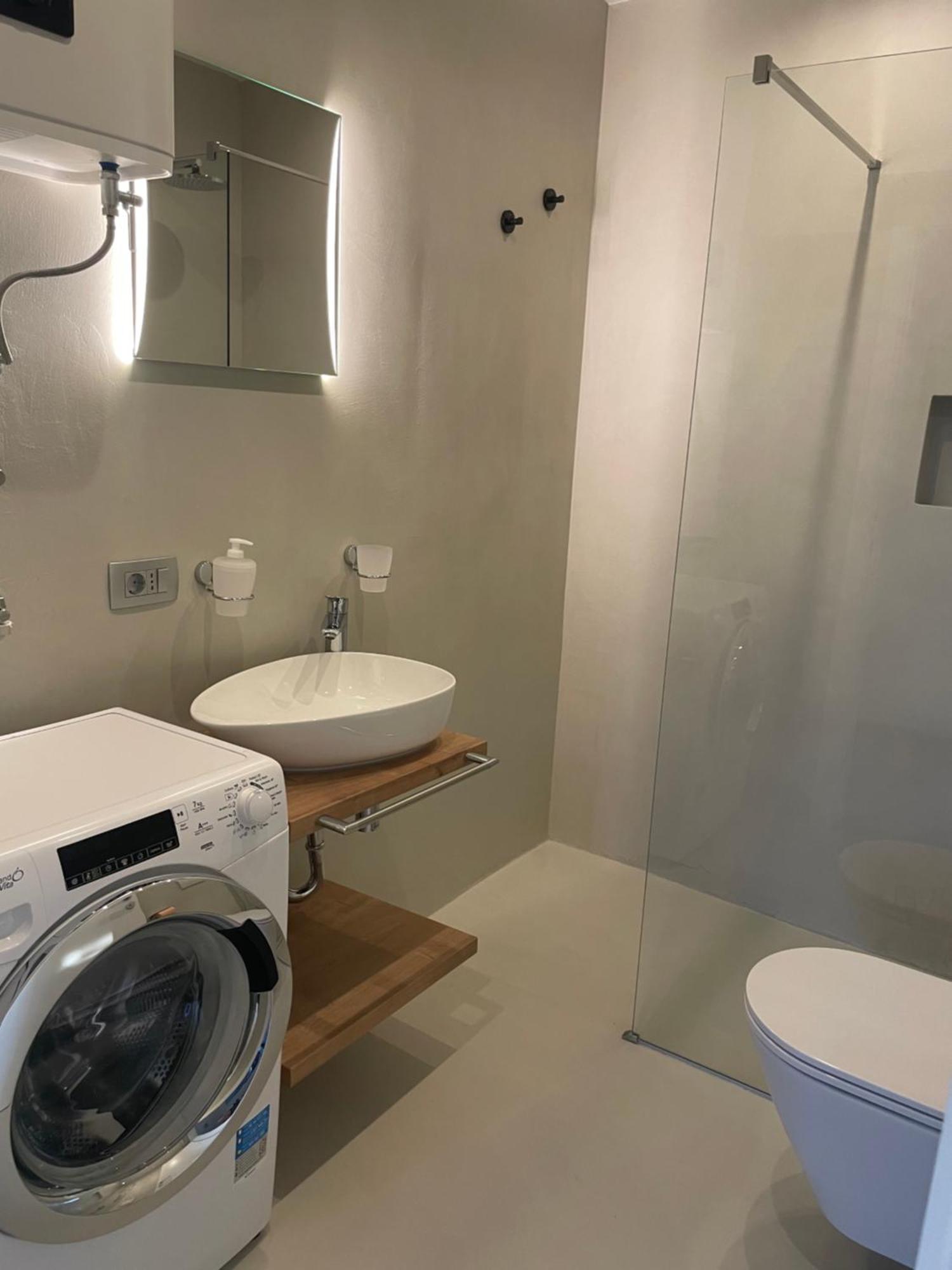 Family Village Apartment Vrh  エクステリア 写真
